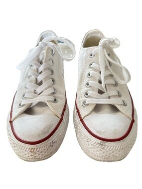 Classic White Converse Low Top Chuck Taylor All Star Shoes - Unisex Size 7W/5M